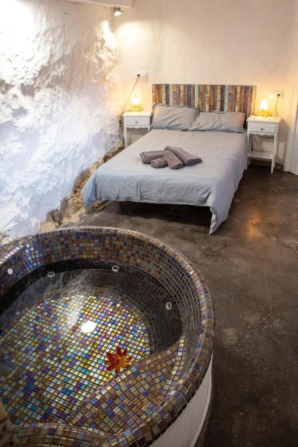 Fortress Jacuzzi Suites ชาทีวา ภายนอก รูปภาพ