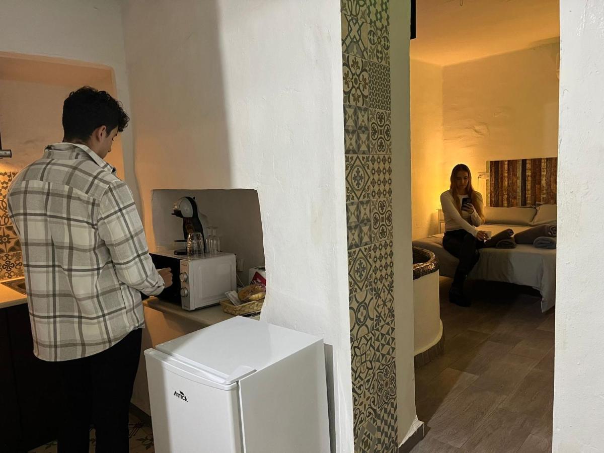 Fortress Jacuzzi Suites ชาทีวา ภายนอก รูปภาพ
