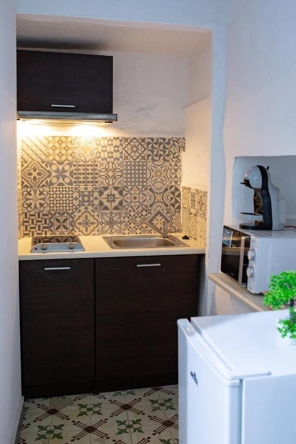 Fortress Jacuzzi Suites ชาทีวา ภายนอก รูปภาพ