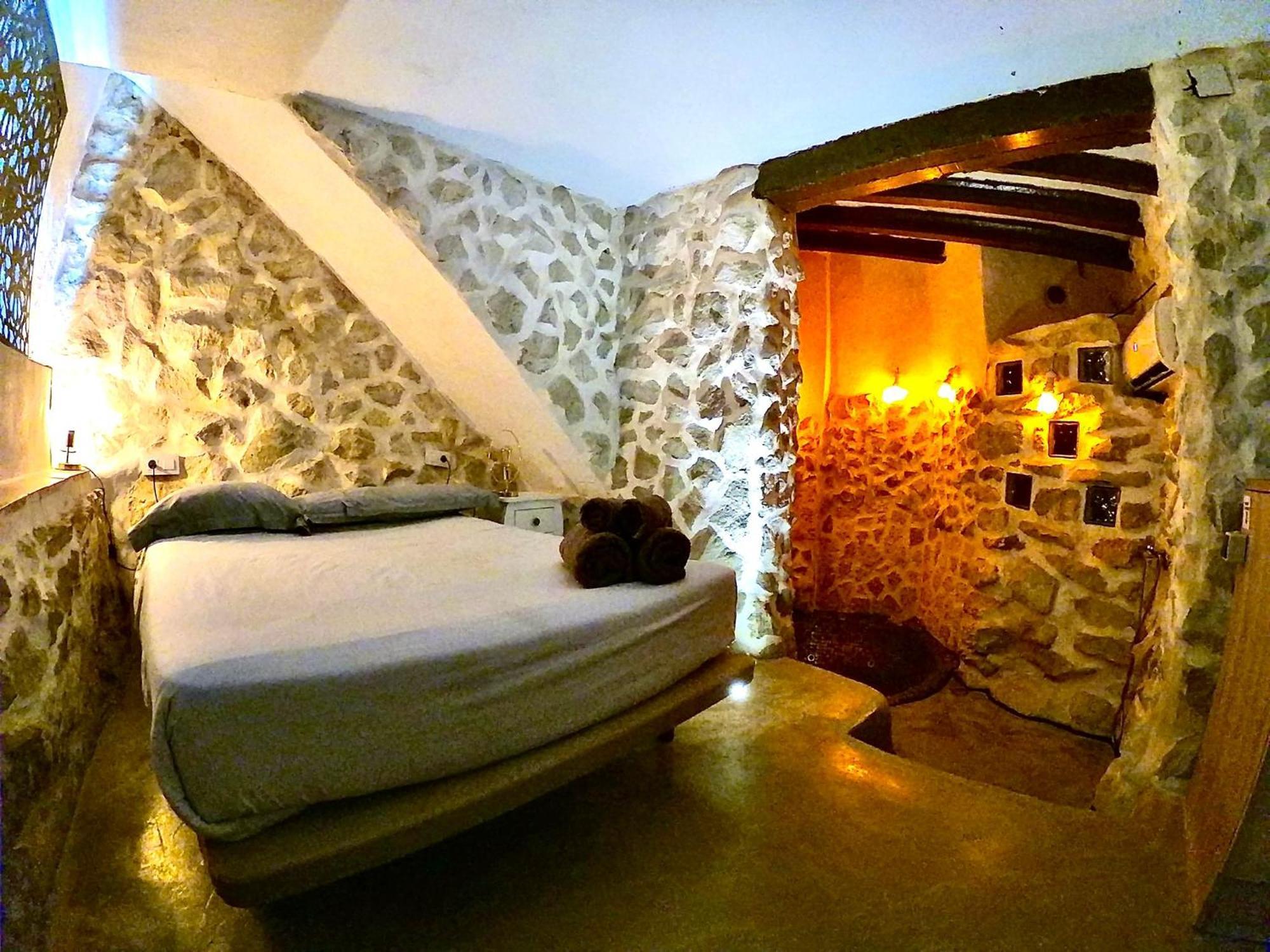 Fortress Jacuzzi Suites ชาทีวา ภายนอก รูปภาพ