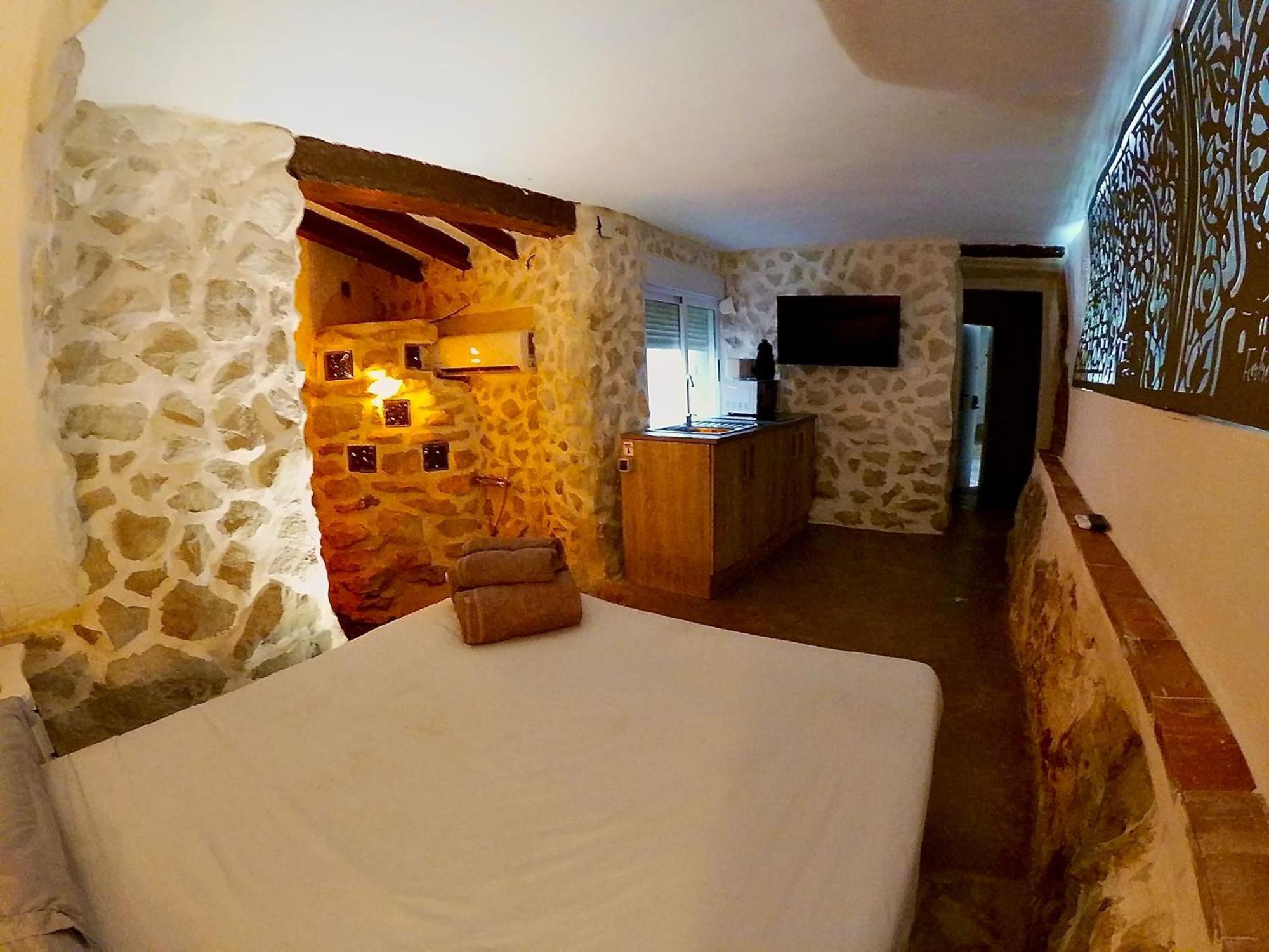 Fortress Jacuzzi Suites ชาทีวา ภายนอก รูปภาพ